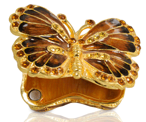 autumn butterfly keepsake shown with magnetic closure